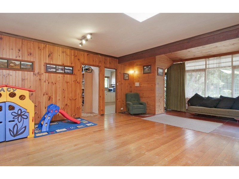 22 Eothen  Lane, Kilsyth VIC 3137