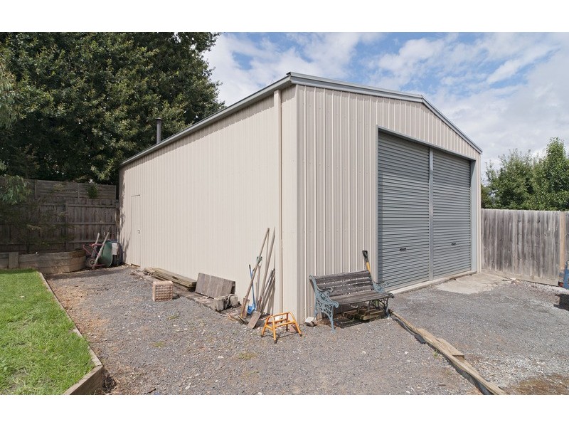 22 Eothen  Lane, Kilsyth VIC 3137