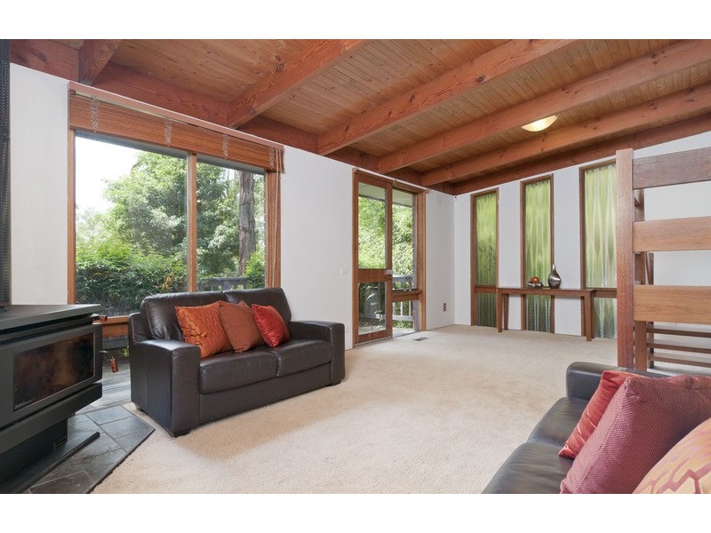 20 Heathfield  Grove, Montrose VIC 3765