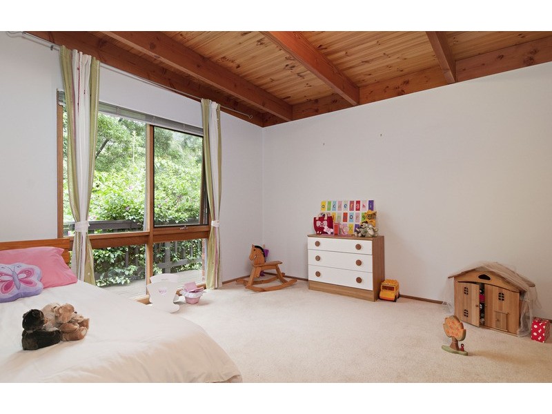 20 Heathfield  Grove, Montrose VIC 3765