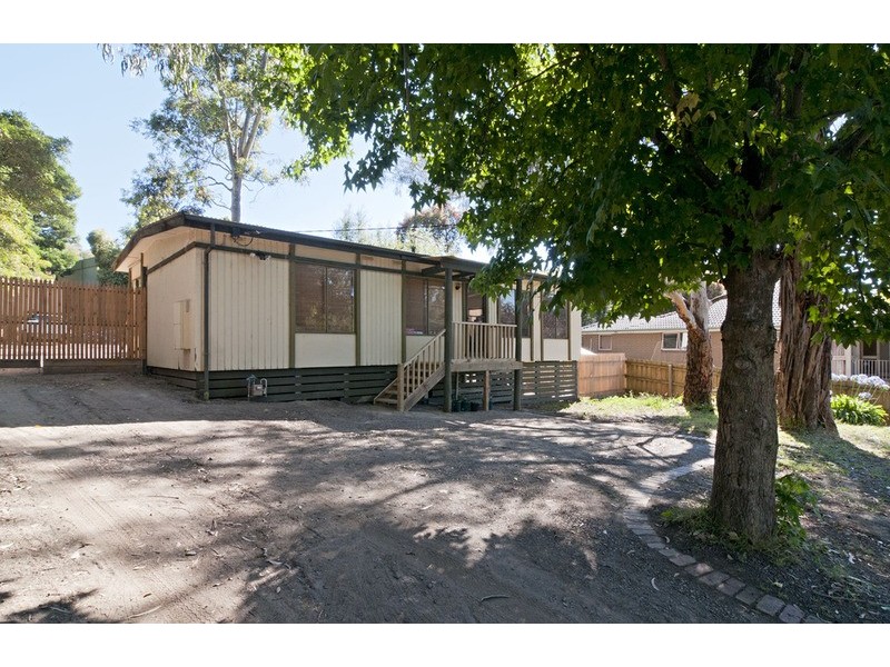 17 Fernhill  Road, Mount Evelyn VIC 3796