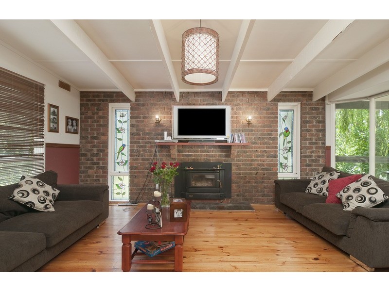 4 Oak Grove, Mount Evelyn VIC 3796