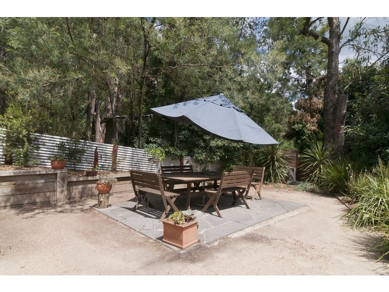 4 Oak Grove, Mount Evelyn VIC 3796