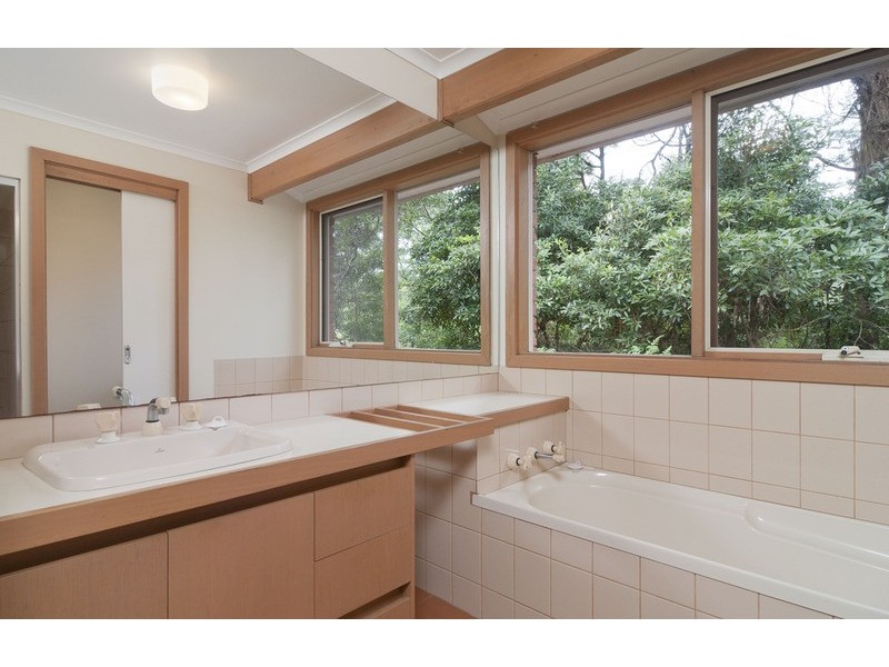 3 Delmont Court, Mooroolbark VIC 3138