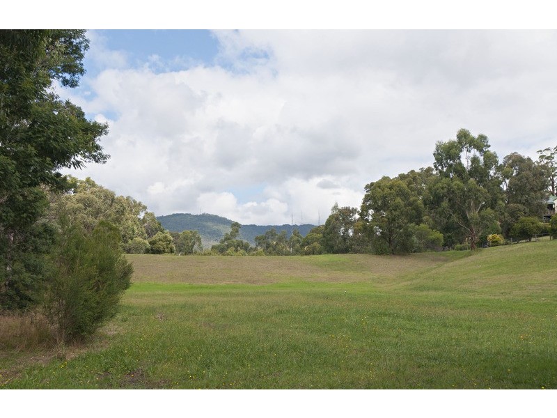 3 Delmont Court, Mooroolbark VIC 3138