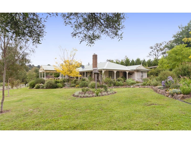 10 Rouget Road, Wandin North VIC 3139