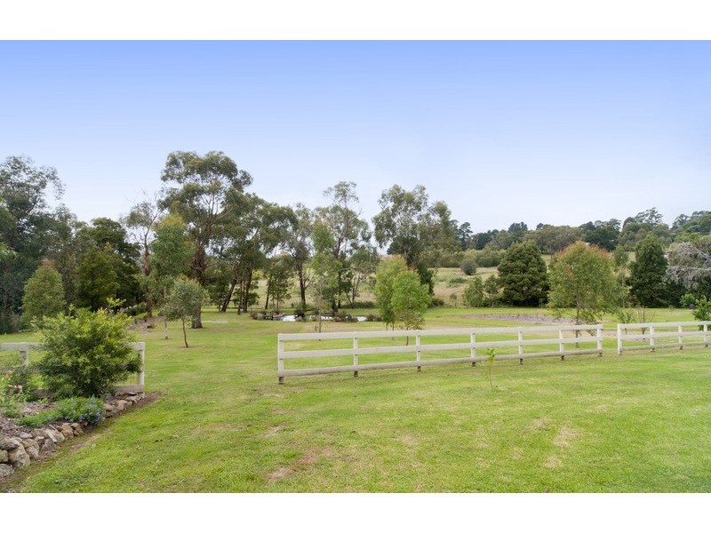 10 Rouget Road, Wandin North VIC 3139