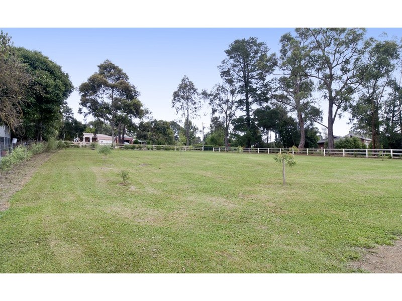 10 Rouget Road, Wandin North VIC 3139
