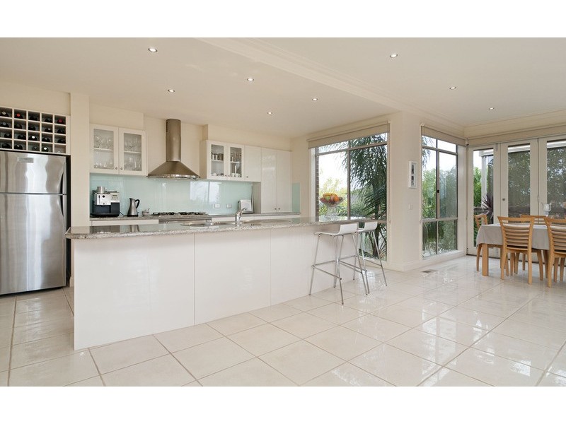 24 Yarraridge Drive, Chirnside Park VIC 3116