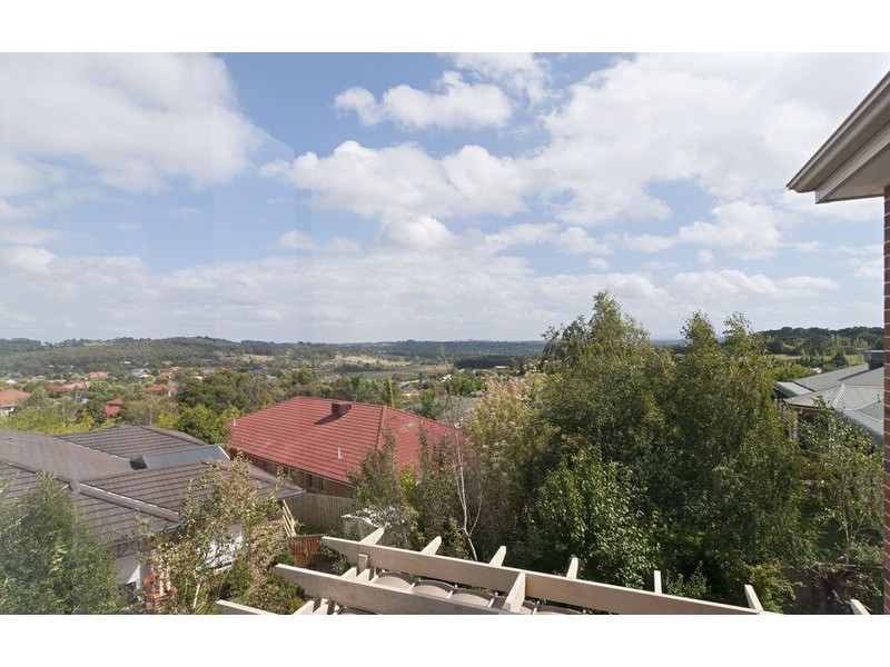 24 Yarraridge Drive, Chirnside Park VIC 3116