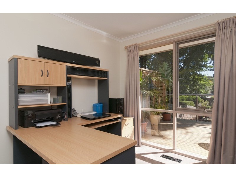 25 Norman Berry Drive, Seville VIC 3139