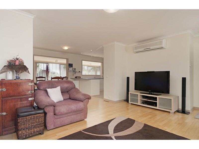 25 Norman Berry Drive, Seville VIC 3139