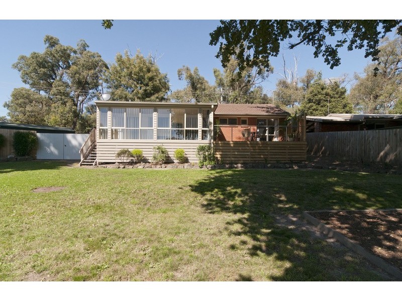 25 Norman Berry Drive, Seville VIC 3139