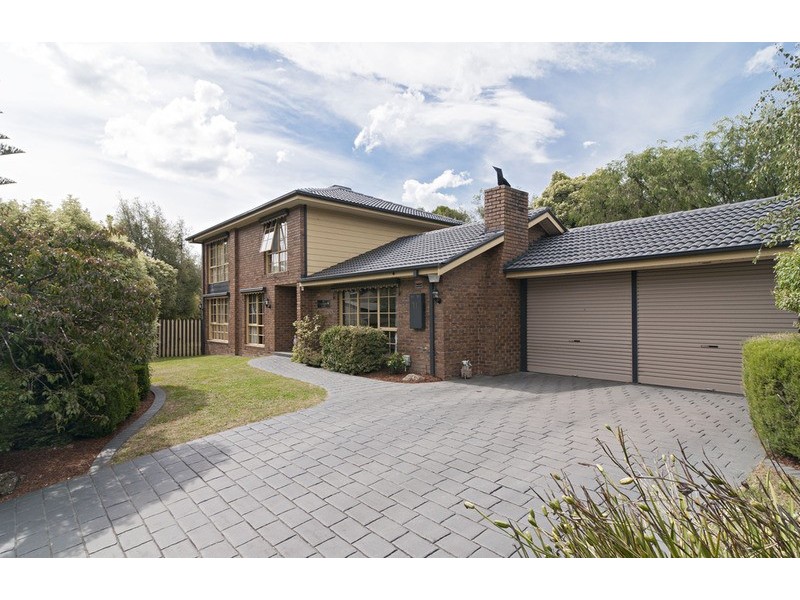 11 Peppermint Place, Croydon Hills VIC 3136