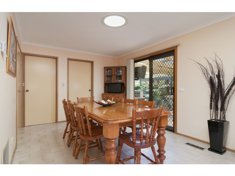 11 Peppermint Place, Croydon Hills VIC 3136
