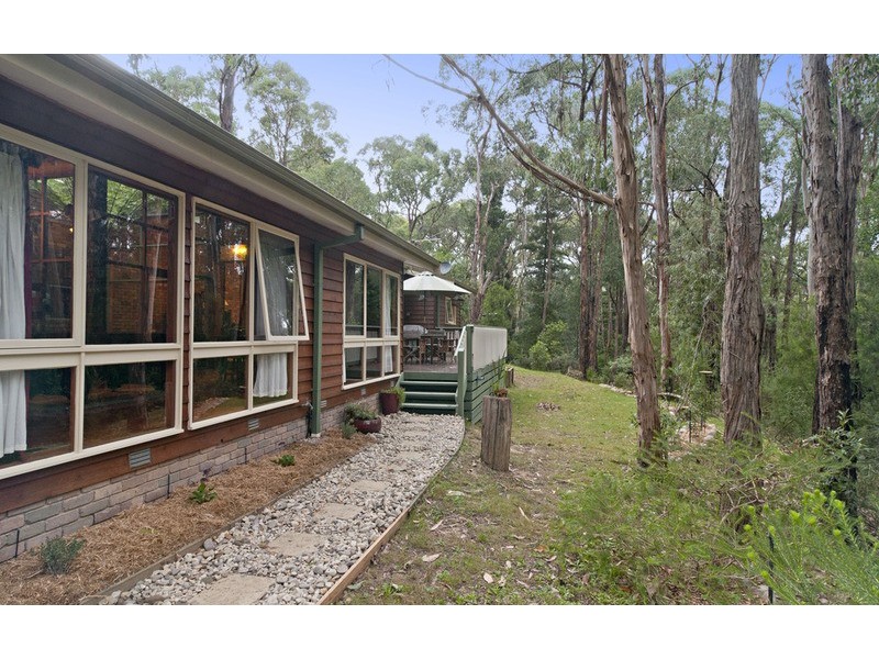 8 Borang Avenue, Mount Evelyn VIC 3796