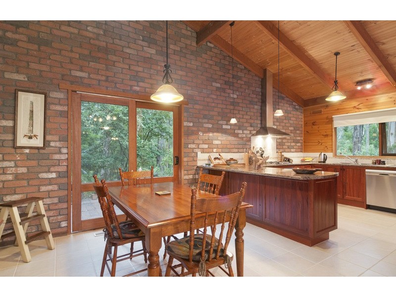 8 Borang Avenue, Mount Evelyn VIC 3796