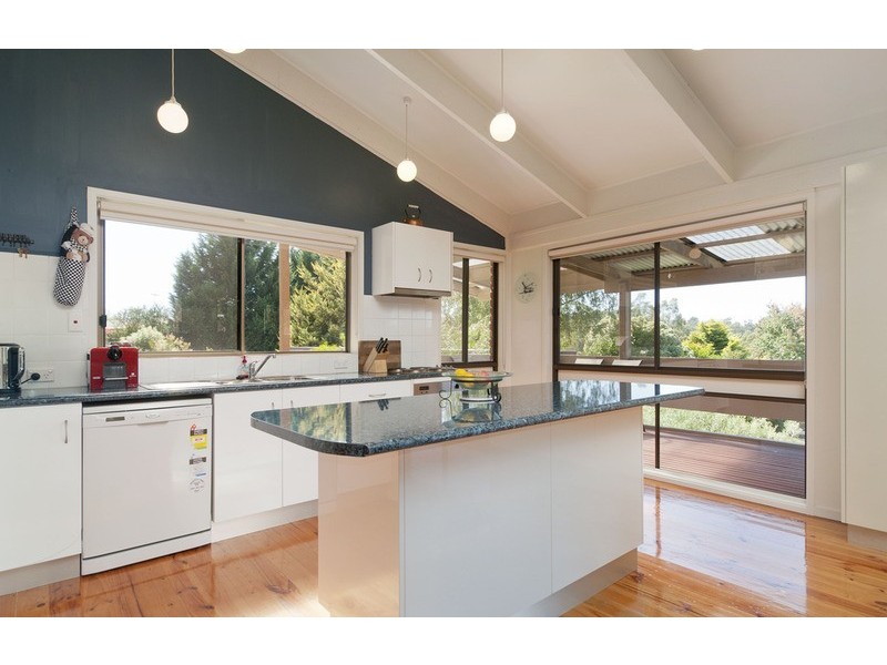 13 Amanda Court, Seville VIC 3139
