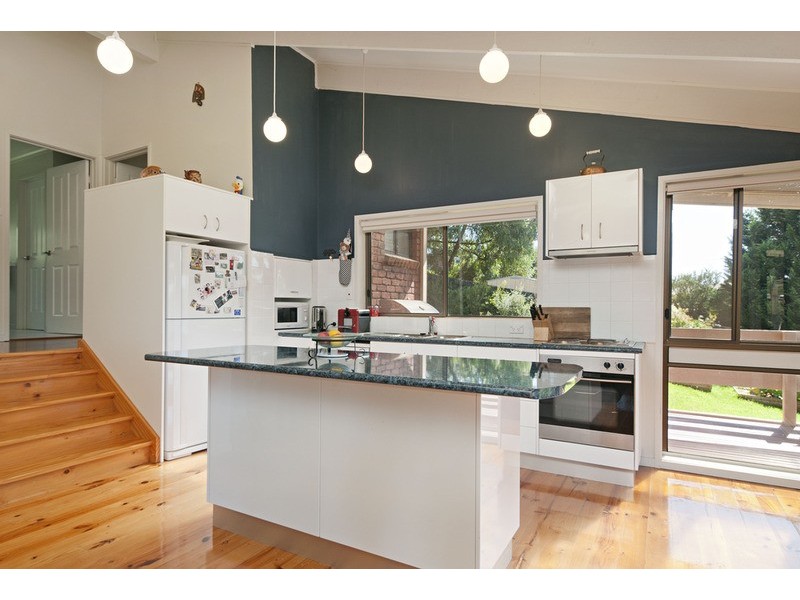 13 Amanda Court, Seville VIC 3139