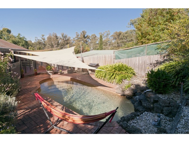 3 Penola Drive, Seville VIC 3139