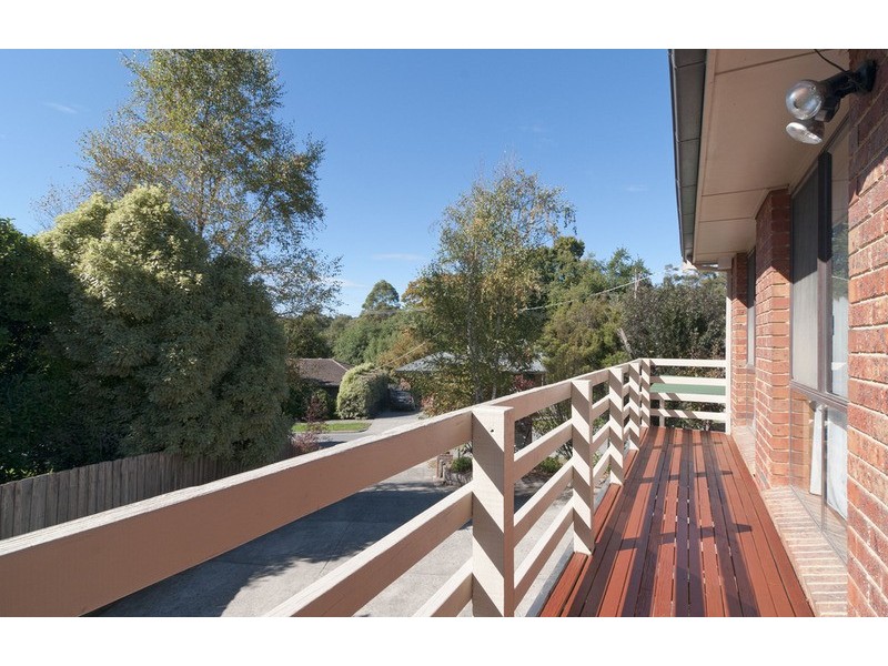 3 Penola Drive, Seville VIC 3139