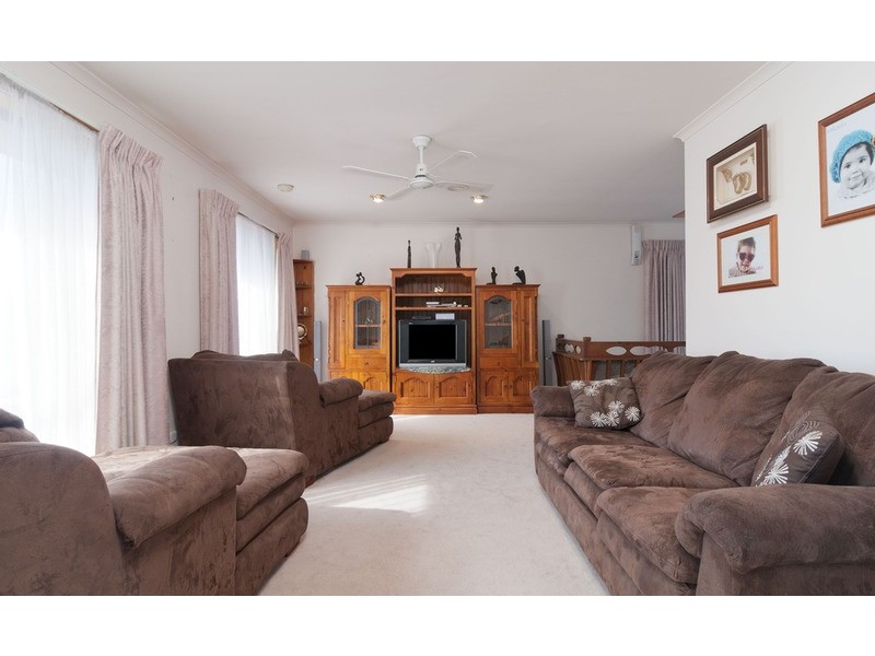 3 Penola Drive, Seville VIC 3139