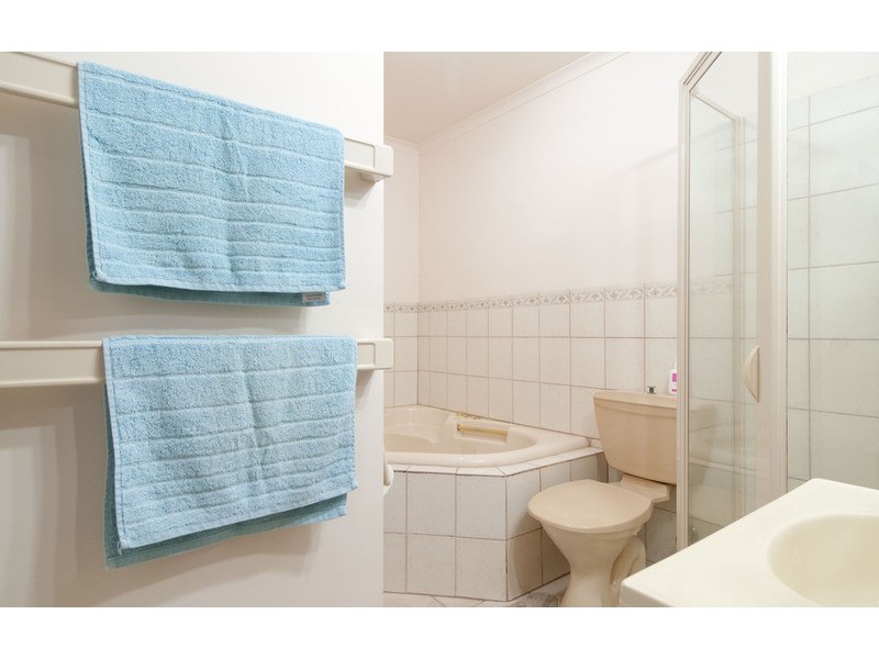 3 Penola Drive, Seville VIC 3139