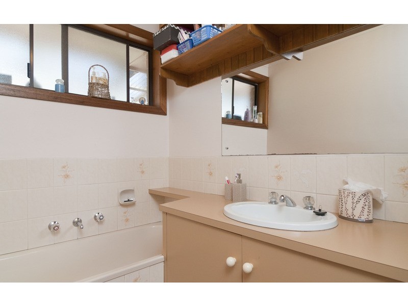 3 Penola Drive, Seville VIC 3139