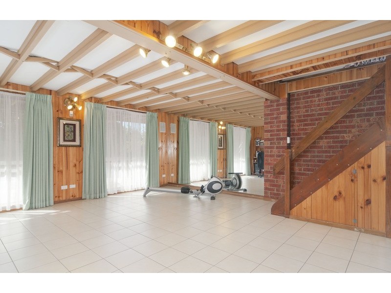 3 Penola Drive, Seville VIC 3139