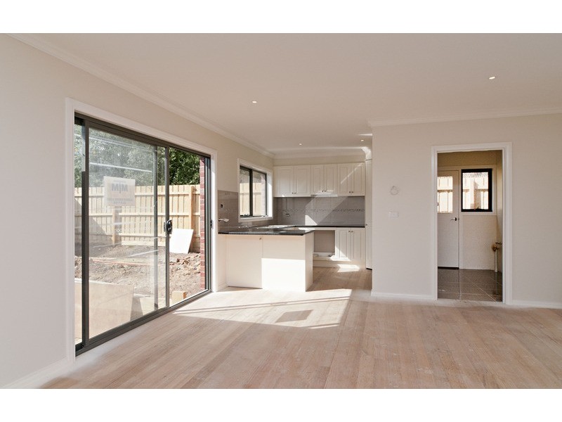 34 Aintree Street, Mooroolbark VIC 3138