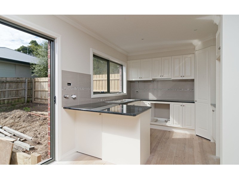 34 Aintree Street, Mooroolbark VIC 3138