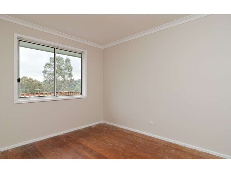 24 Russell  Avenue, Mooroolbark VIC 3138