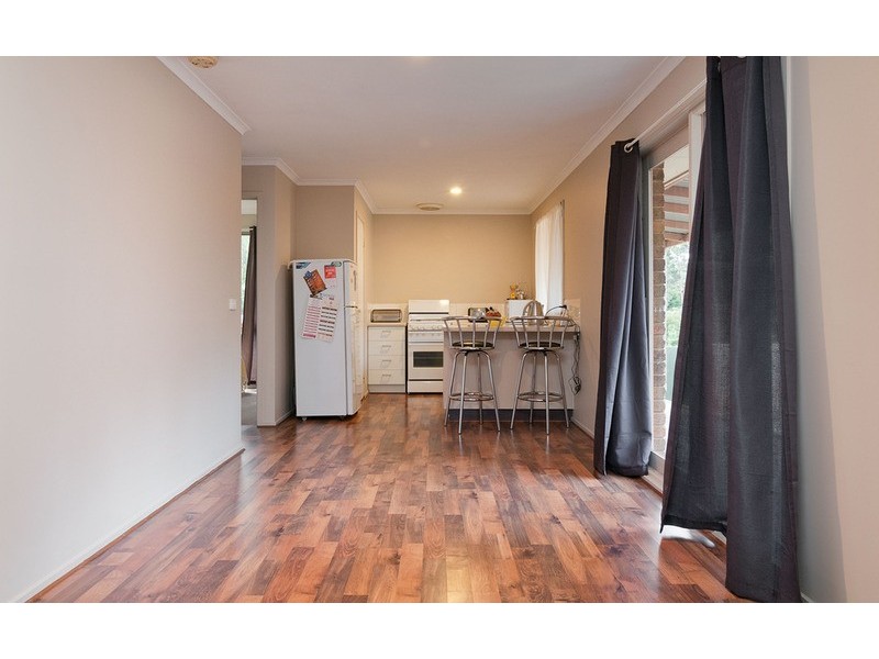 2/11 The Crescent, Mount Evelyn VIC 3796