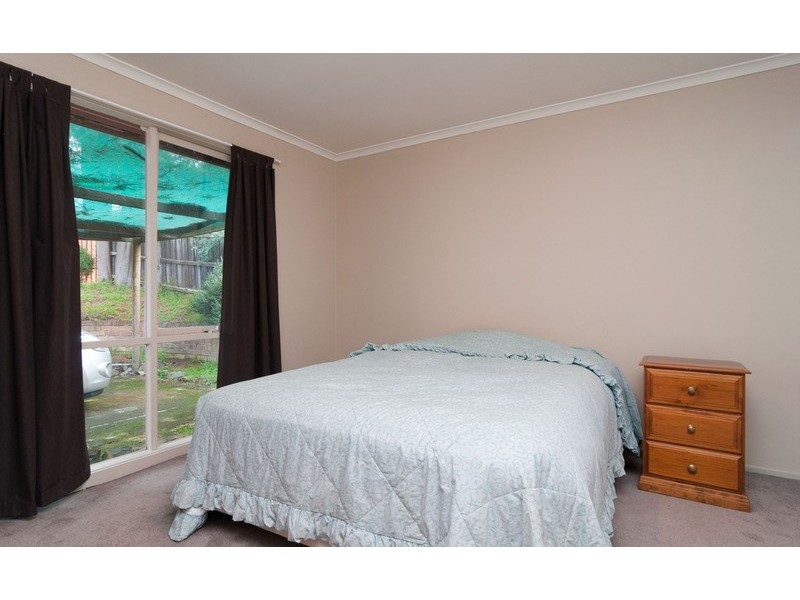 2/11 The Crescent, Mount Evelyn VIC 3796
