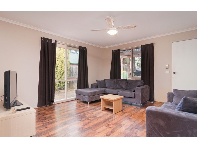 2/11 The Crescent, Mount Evelyn VIC 3796