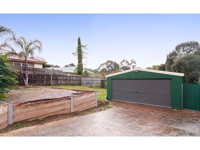 2/11 The Crescent, Mount Evelyn VIC 3796