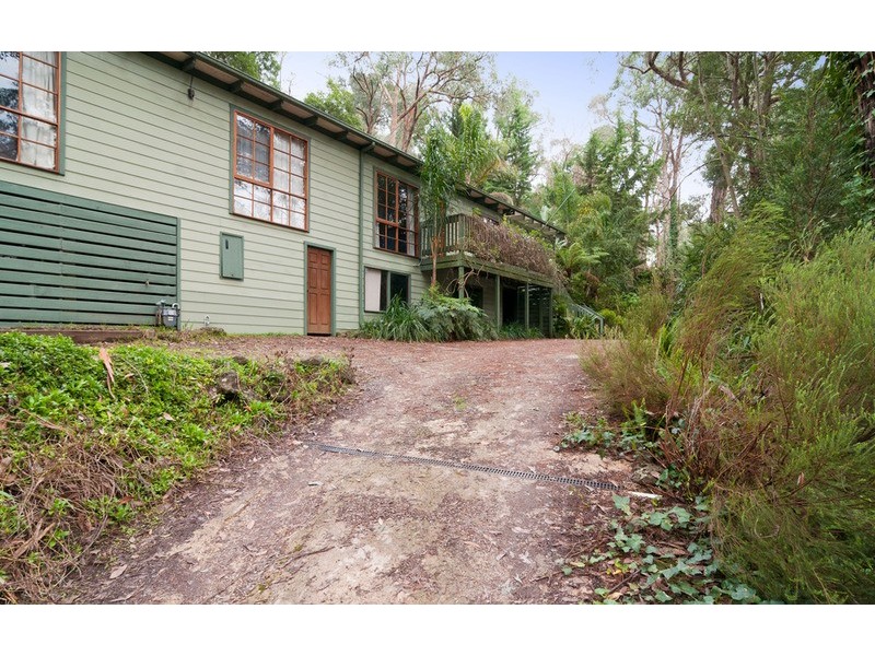 16 Railway Road, Mount Evelyn VIC 3796