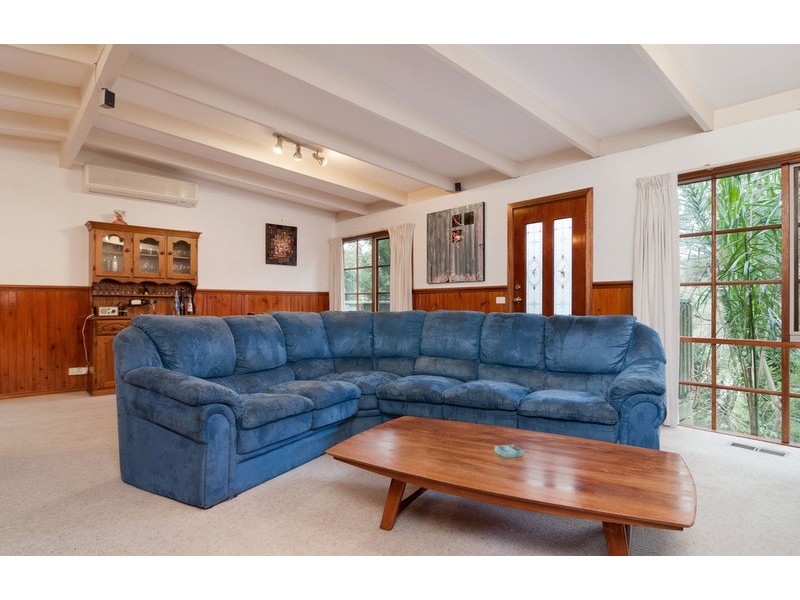 16 Railway Road, Mount Evelyn VIC 3796