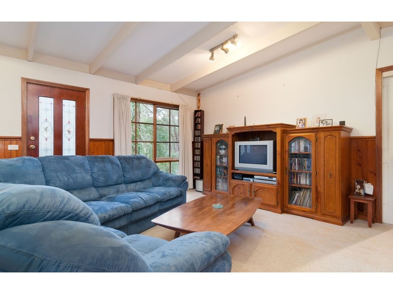 16 Railway Road, Mount Evelyn VIC 3796