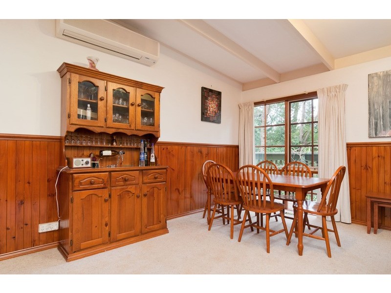 16 Railway Road, Mount Evelyn VIC 3796