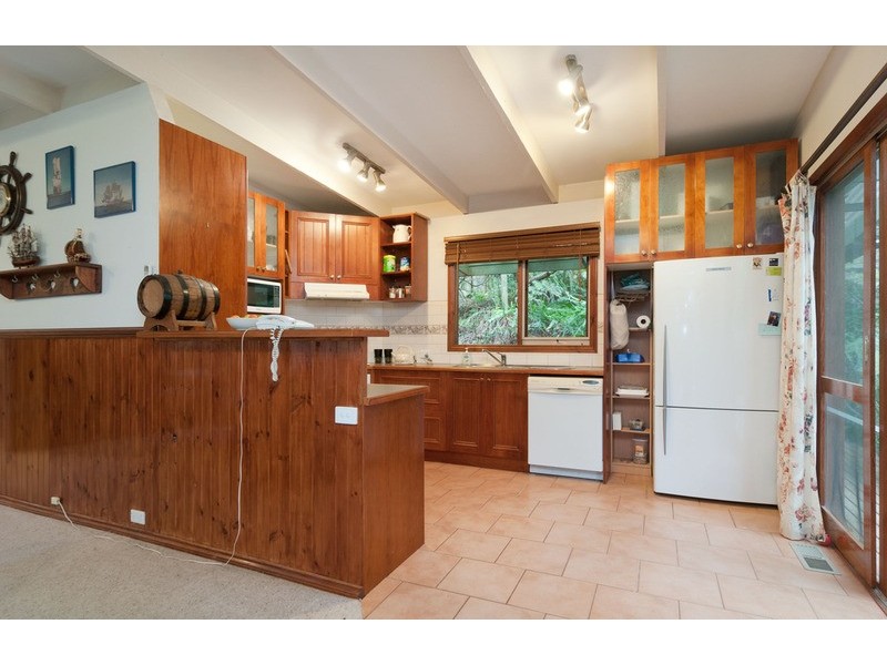 16 Railway Road, Mount Evelyn VIC 3796