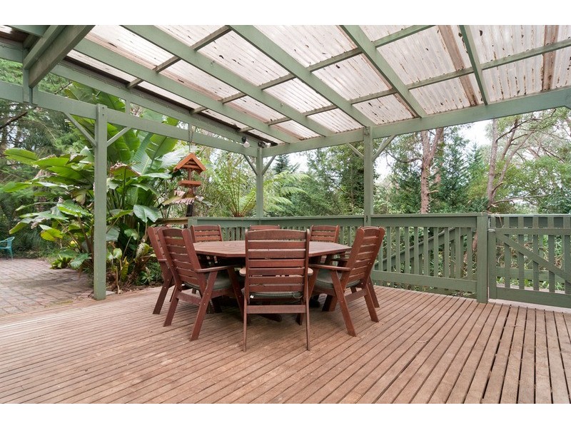 16 Railway Road, Mount Evelyn VIC 3796