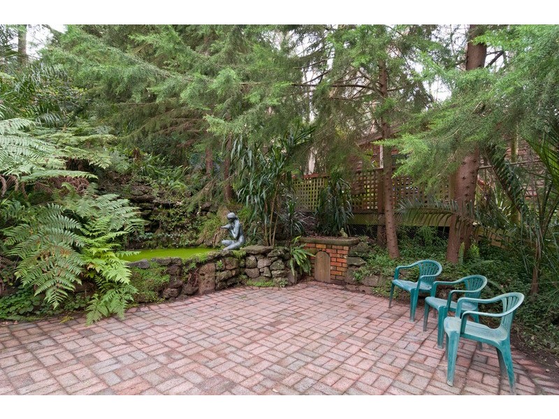 16 Railway Road, Mount Evelyn VIC 3796