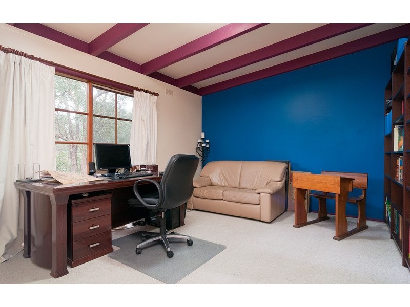 16 Railway Road, Mount Evelyn VIC 3796