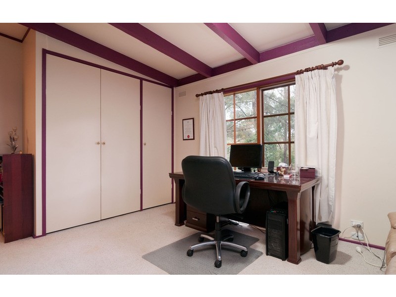 16 Railway Road, Mount Evelyn VIC 3796