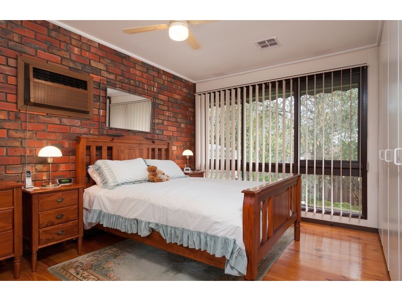 8 Anthony Drive, Chirnside Park VIC 3116