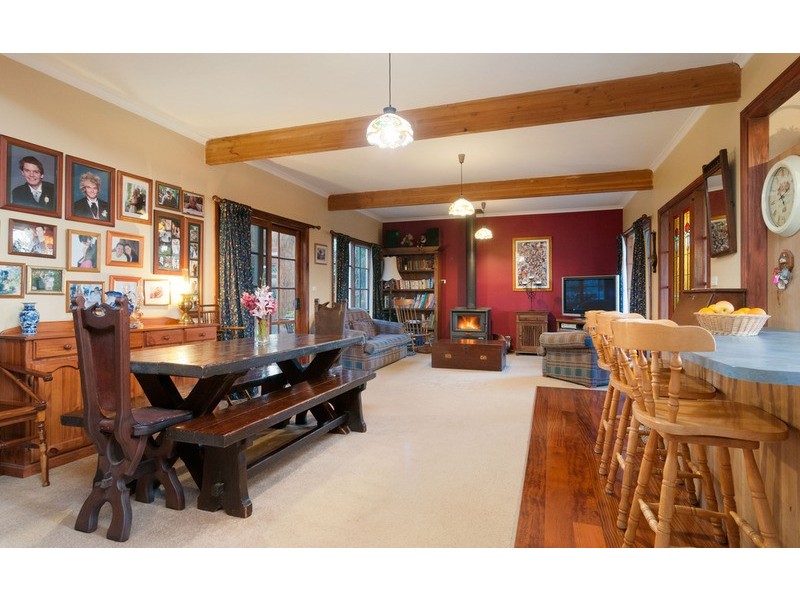 10 Victory Avenue, Wandin North VIC 3139