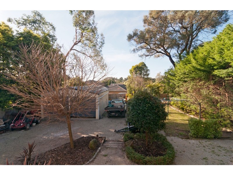 19 Jacaranda Avenue, Kilsyth VIC 3137