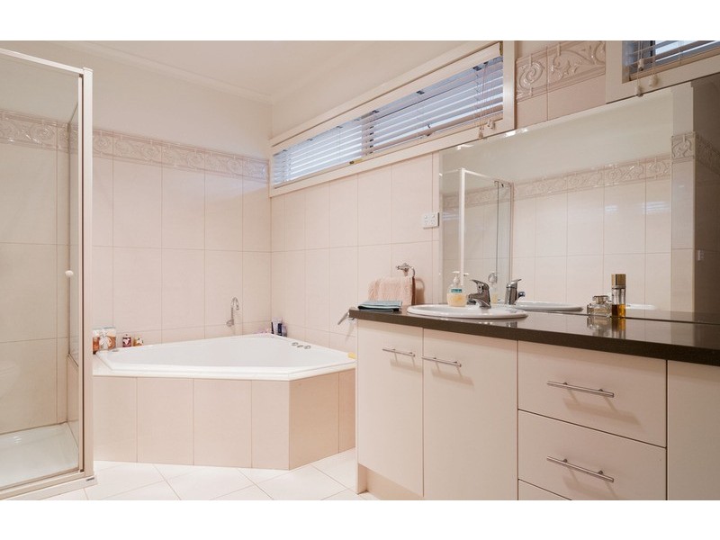 3/3 Claire Court, Montrose VIC 3765