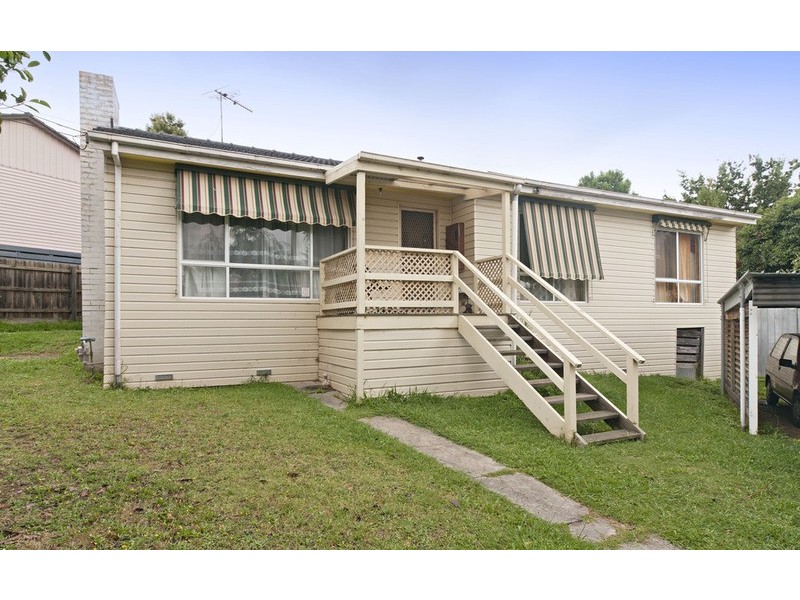 13 Coolabah Street, Mooroolbark VIC 3138